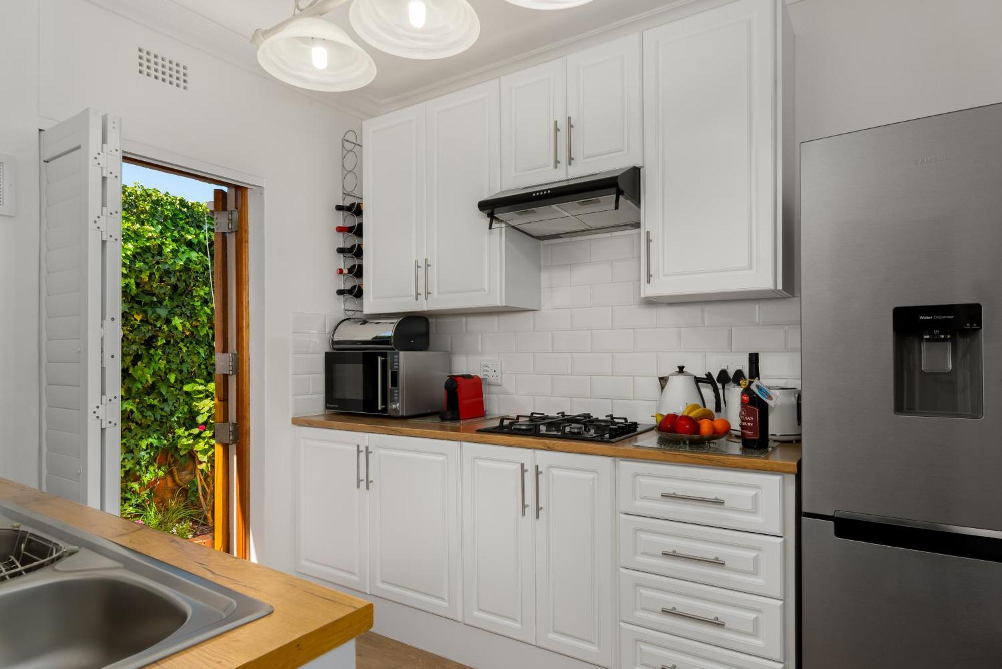 Meerendal Cottage-Affordable Luxury-Private Garden With Pool & Hot Tub Kapstaden Eksteriør billede