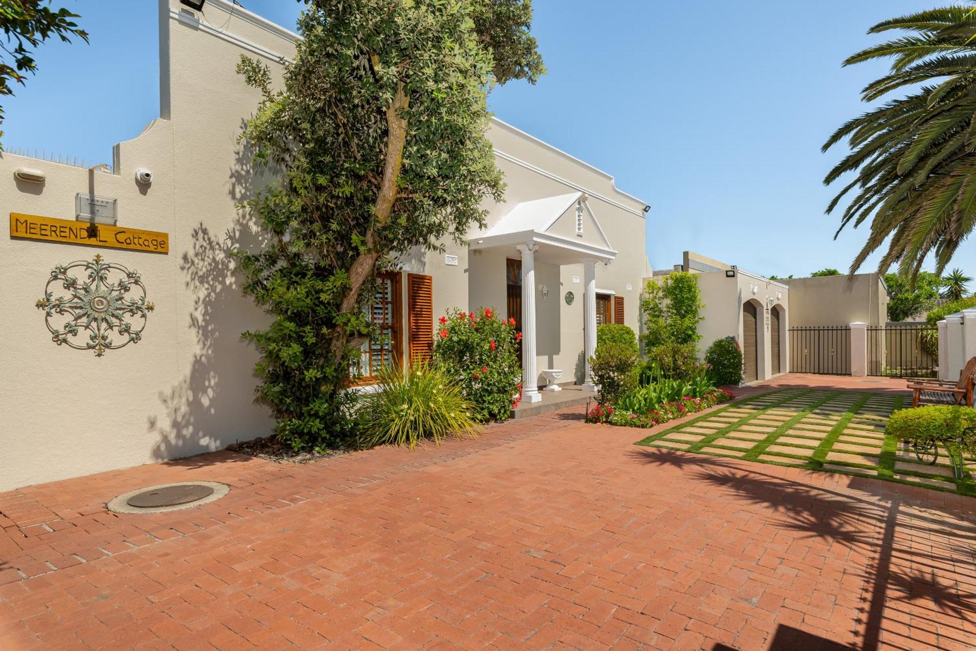 Meerendal Cottage-Affordable Luxury-Private Garden With Pool & Hot Tub Kapstaden Eksteriør billede