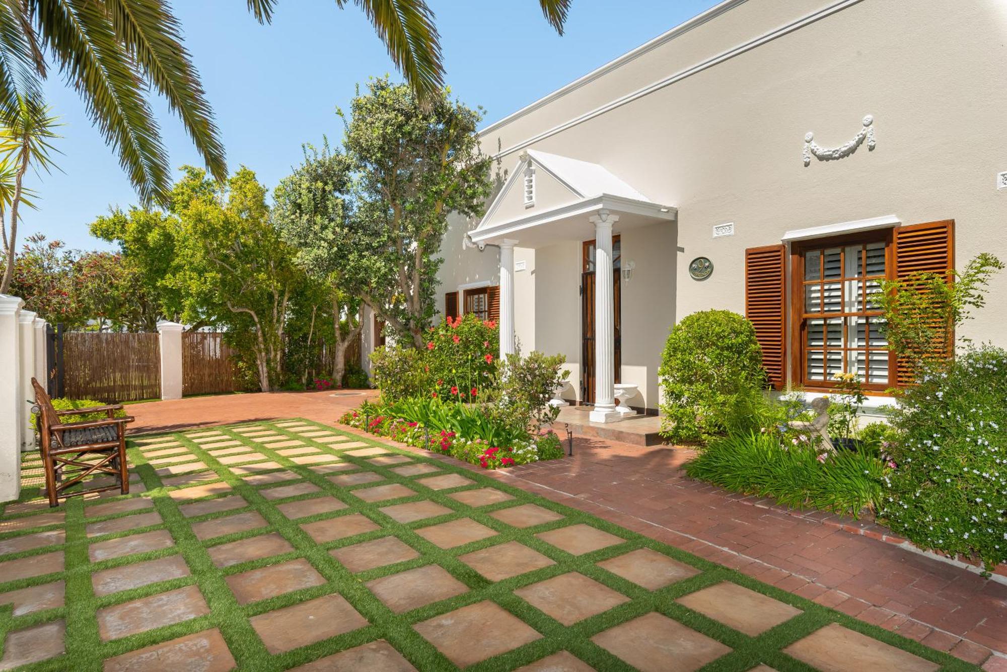 Meerendal Cottage-Affordable Luxury-Private Garden With Pool & Hot Tub Kapstaden Eksteriør billede
