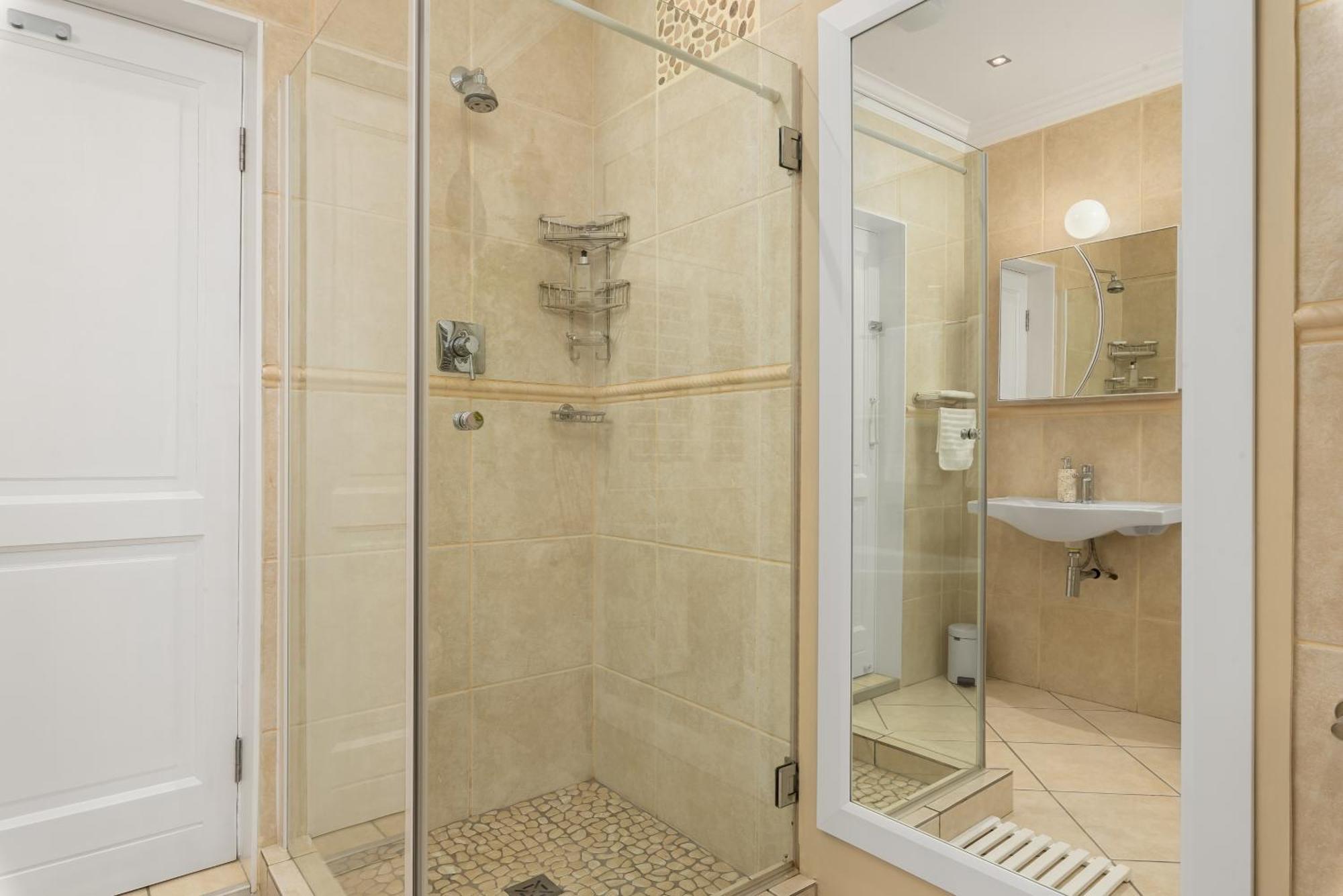 Meerendal Cottage-Affordable Luxury-Private Garden With Pool & Hot Tub Kapstaden Eksteriør billede