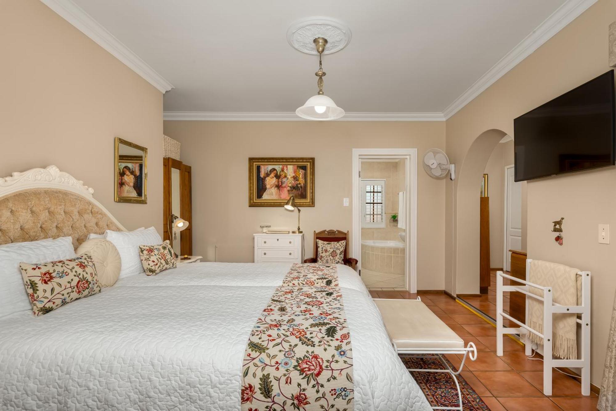 Meerendal Cottage-Affordable Luxury-Private Garden With Pool & Hot Tub Kapstaden Eksteriør billede