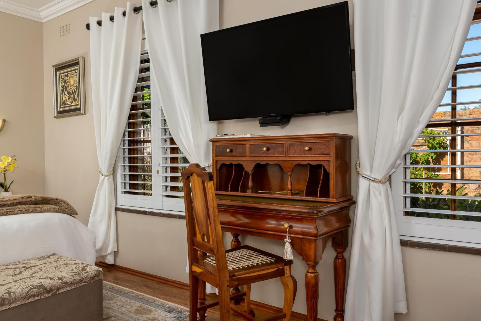 Meerendal Cottage-Affordable Luxury-Private Garden With Pool & Hot Tub Kapstaden Eksteriør billede